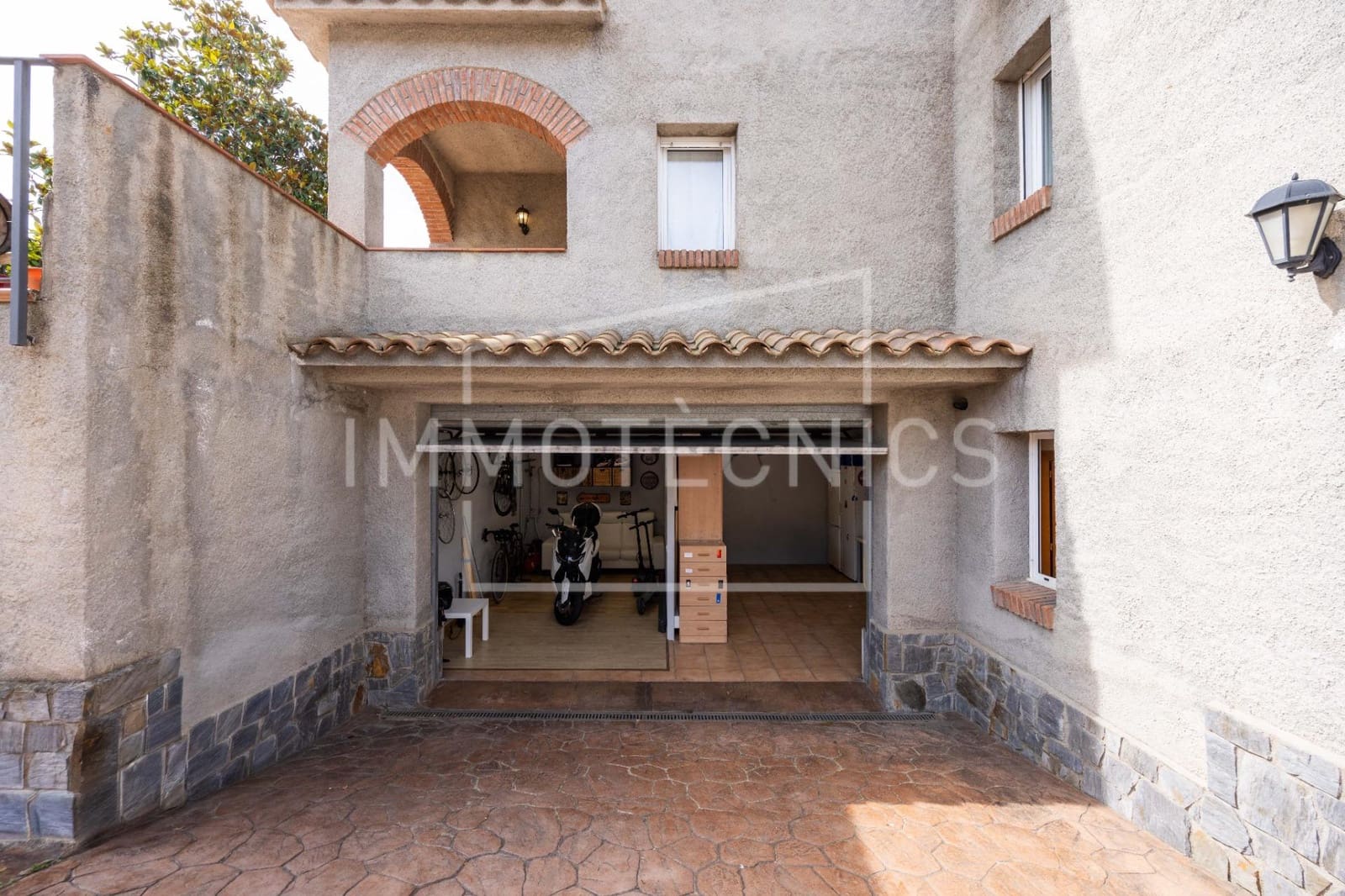 4 bedroom Villa for sale in Canoves i Samalus with pool garage - € 435,000 (Ref: 9898930)
