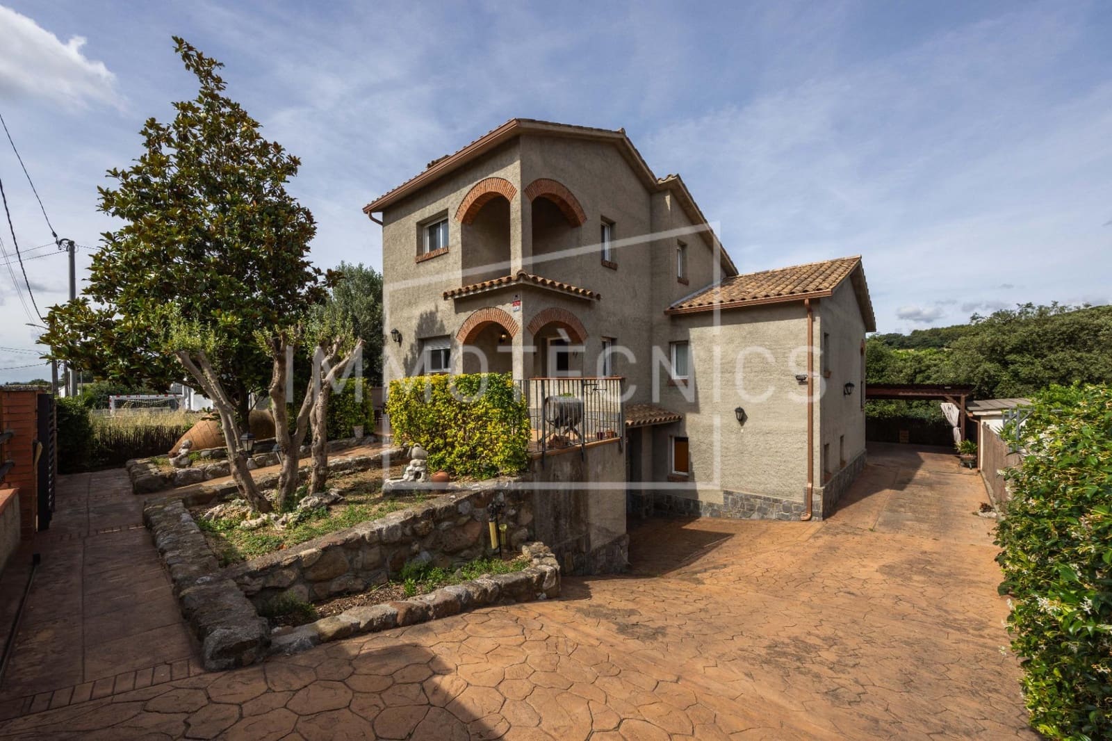 4 bedroom Villa for sale in Canoves i Samalus with pool garage - € 435,000 (Ref: 9898930)
