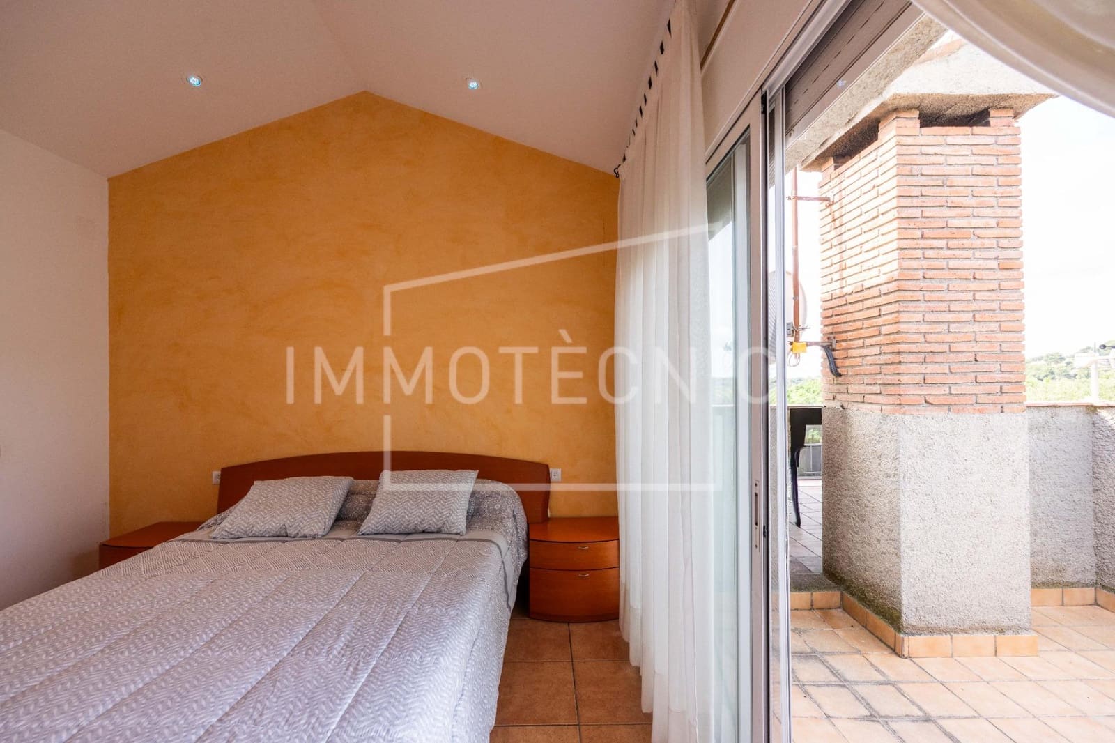 4 bedroom Villa for sale in Canoves i Samalus with pool garage - € 435,000 (Ref: 9898930)