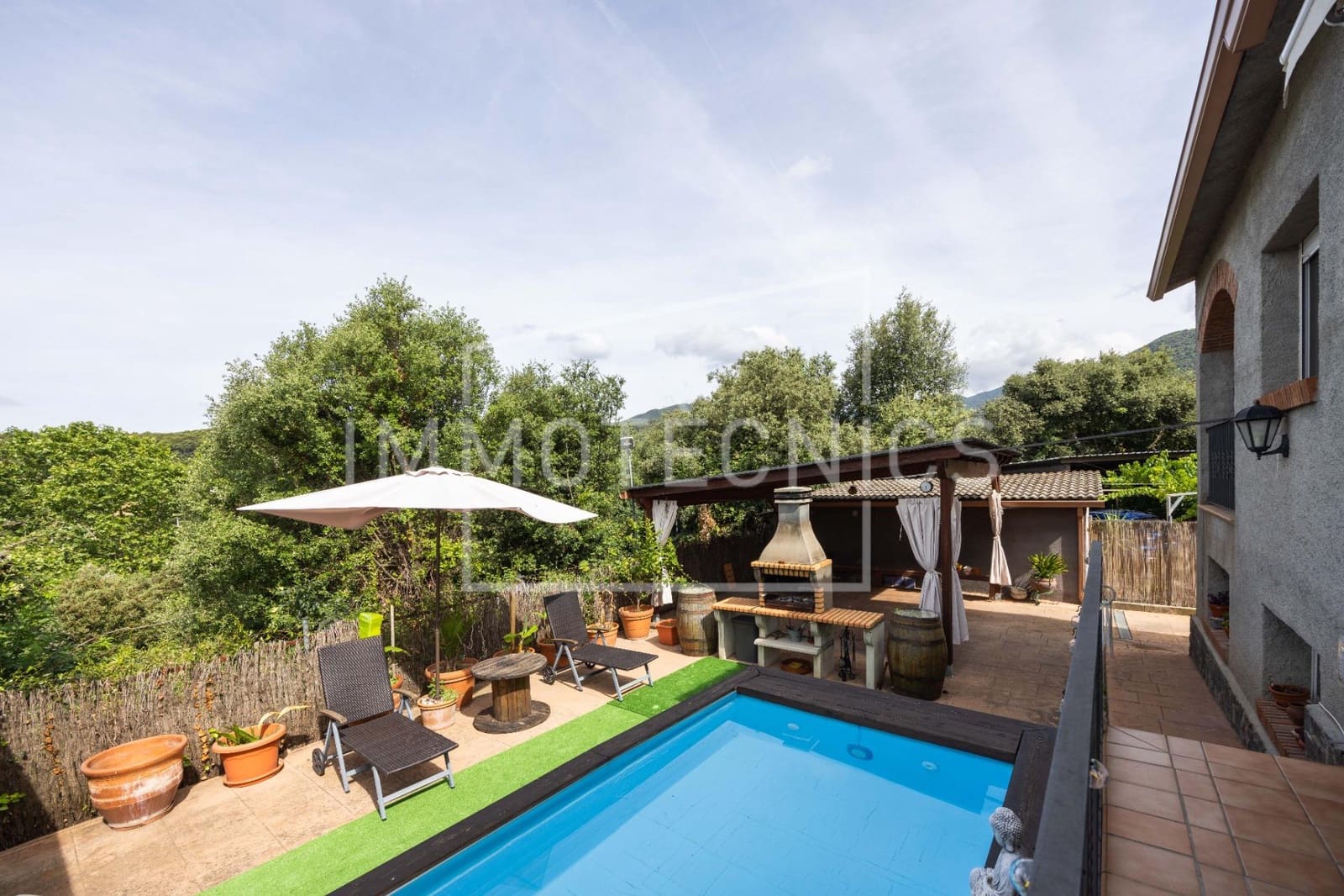 4 bedroom Villa for sale in Canoves i Samalus with pool garage - € 435,000 (Ref: 9898930)