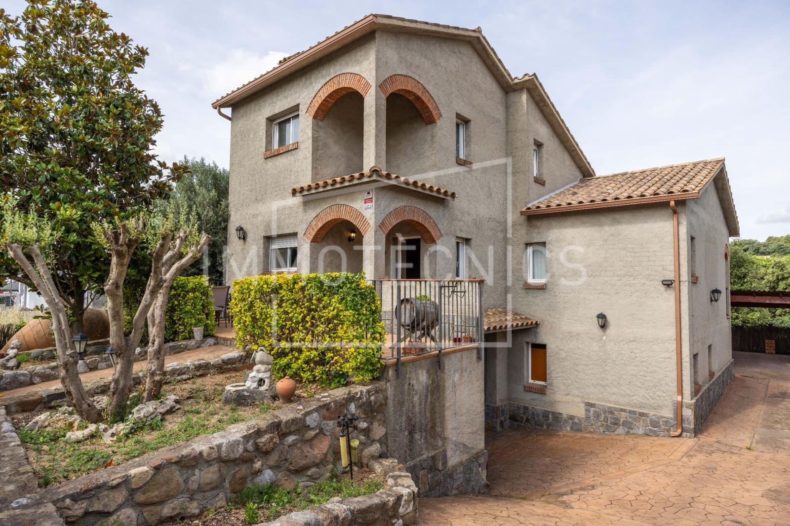 4 bedroom Villa for sale in Canoves i Samalus with pool garage - € 435,000 (Ref: 9898930)