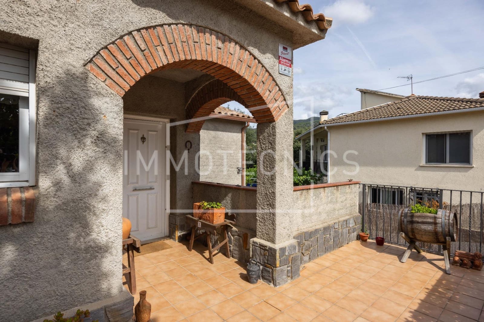 4 bedroom Villa for sale in Canoves i Samalus with pool garage - € 435,000 (Ref: 9898930)