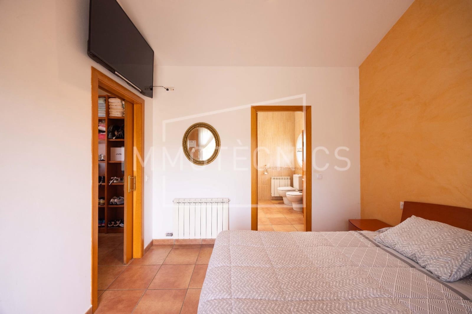 4 bedroom Villa for sale in Canoves i Samalus with pool garage - € 435,000 (Ref: 9898930)