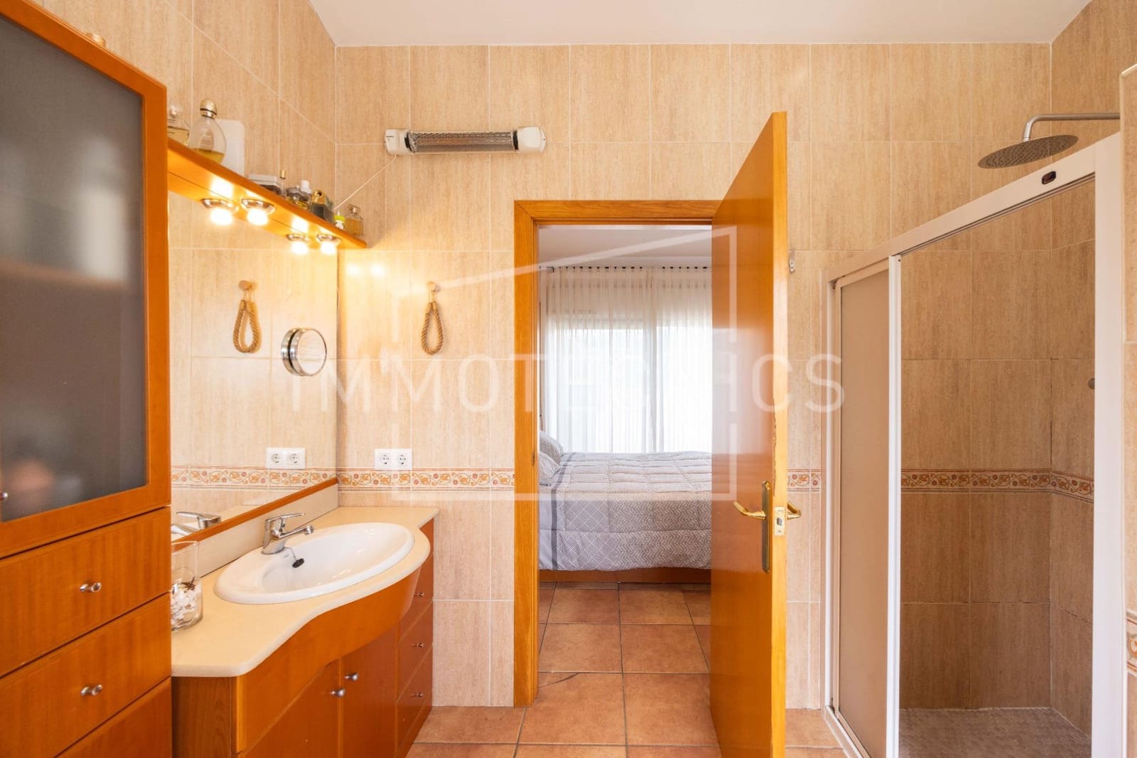 4 bedroom Villa for sale in Canoves i Samalus with pool garage - € 435,000 (Ref: 9898930)