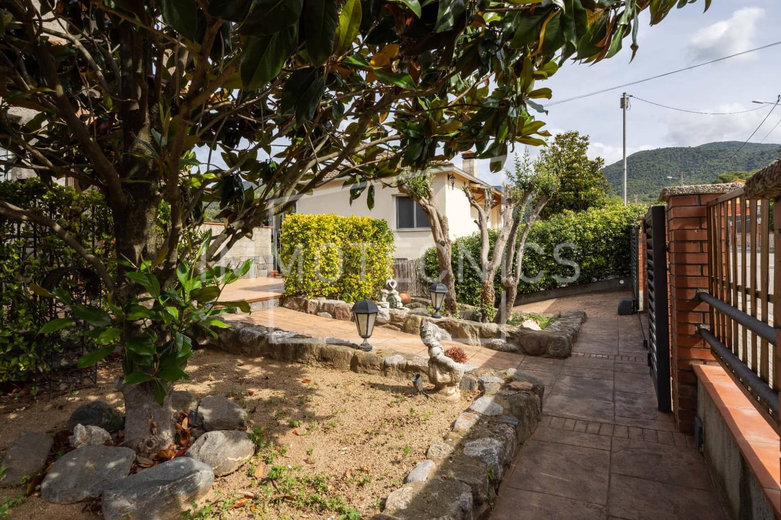 4 bedroom Villa for sale in Canoves i Samalus with pool garage - € 435,000 (Ref: 9898930)