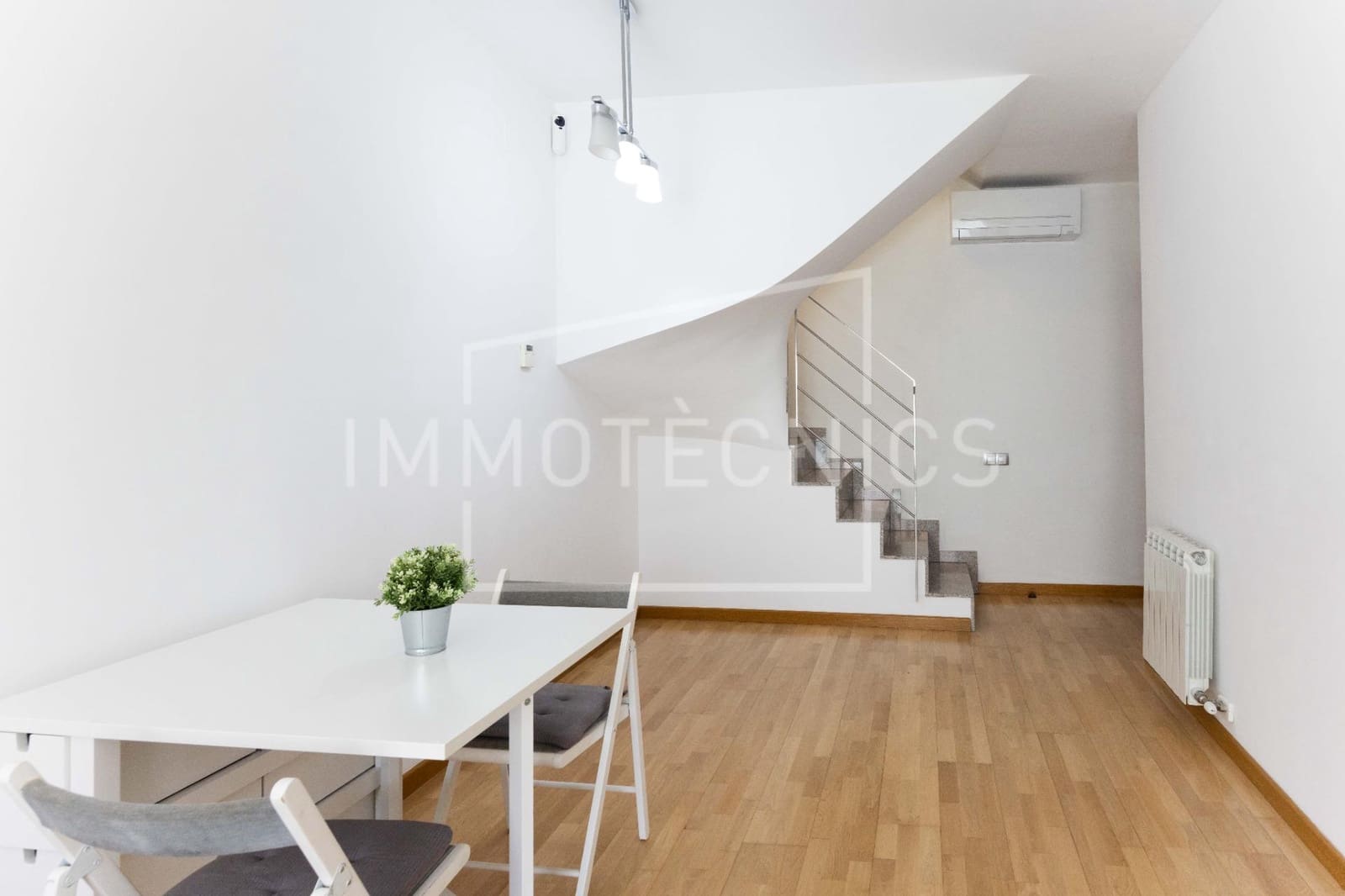 3 bedroom Apartment for sale in Terrassa with garage - € 278,000 (Ref: 9920560)