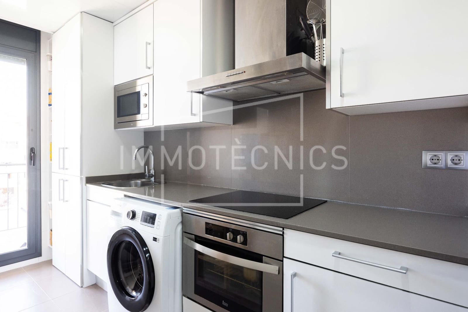 3 bedroom Apartment for sale in Terrassa with garage - € 278,000 (Ref: 9920560)