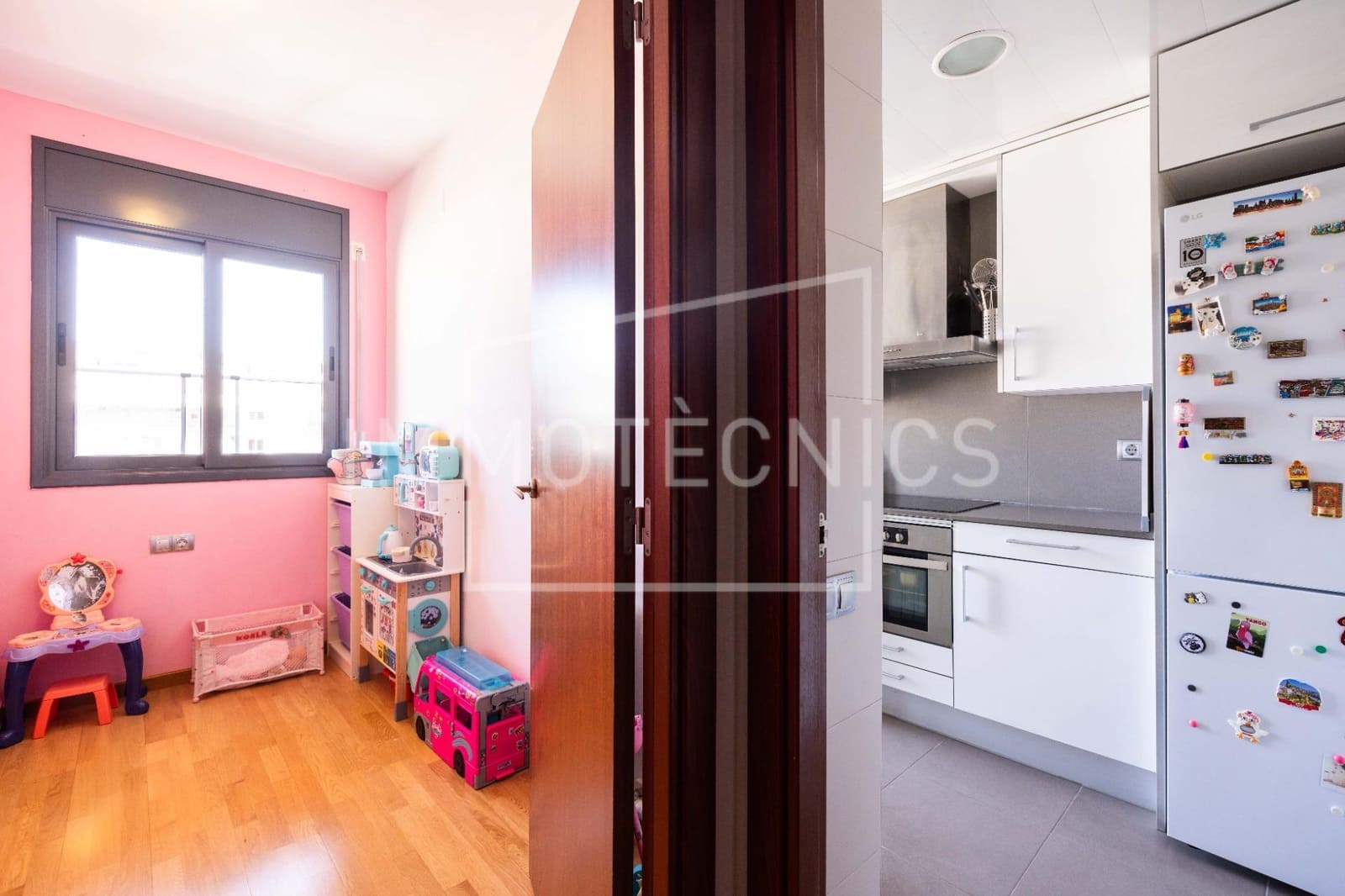 3 bedroom Apartment for sale in Terrassa with garage - € 278,000 (Ref: 9920560)
