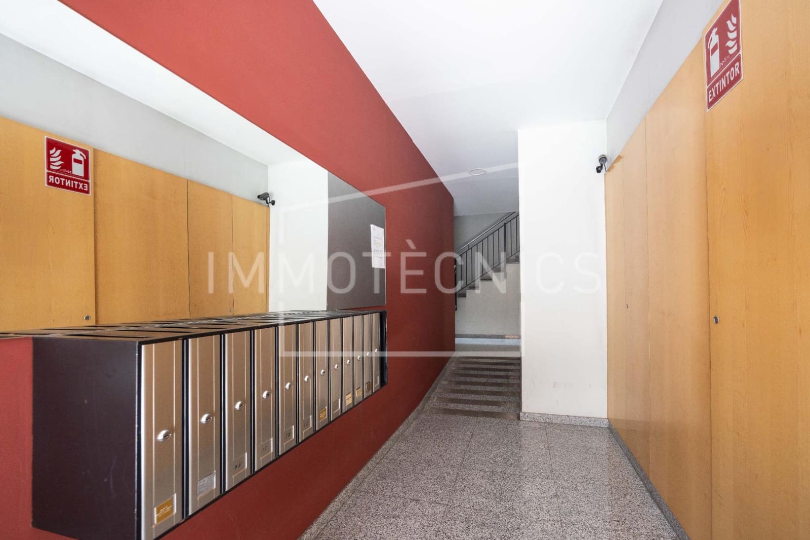 3 bedroom Apartment for sale in Terrassa with garage - € 278,000 (Ref: 9920560)