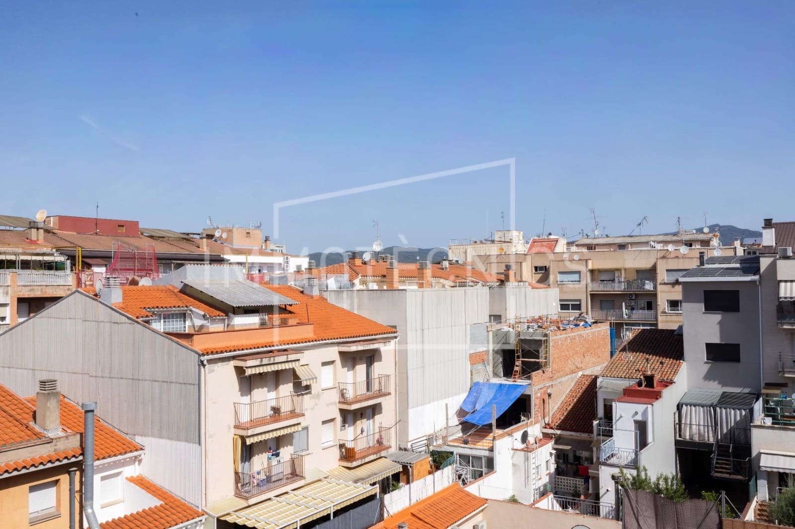 3 bedroom Apartment for sale in Terrassa with garage - € 278,000 (Ref: 9920560)