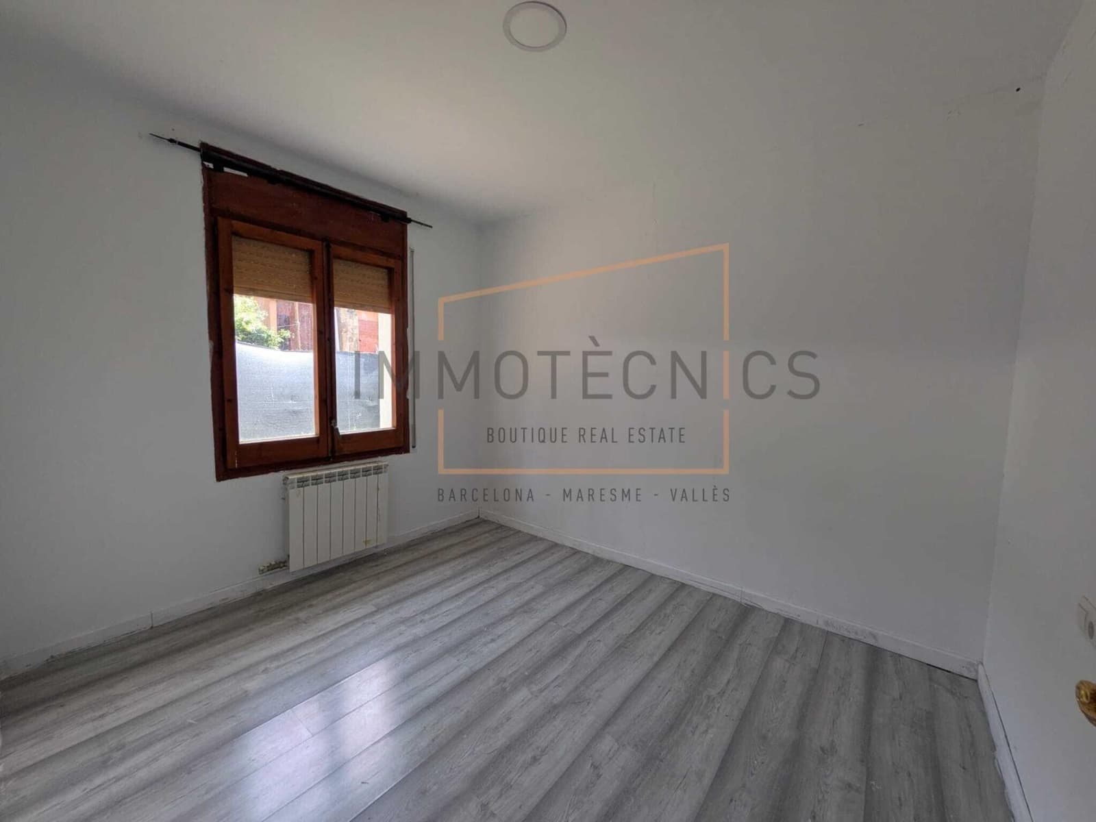 3 bedroom Finca/Country House for sale in Moia with garage - € 198,000 (Ref: 9920561)