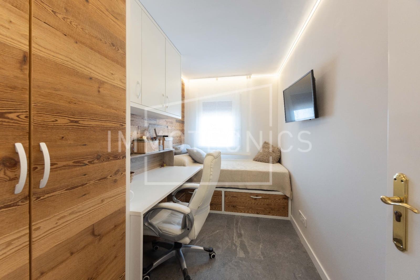 3 bedroom Penthouse for sale in Granollers with pool garage - € 619,000 (Ref: 9922441)