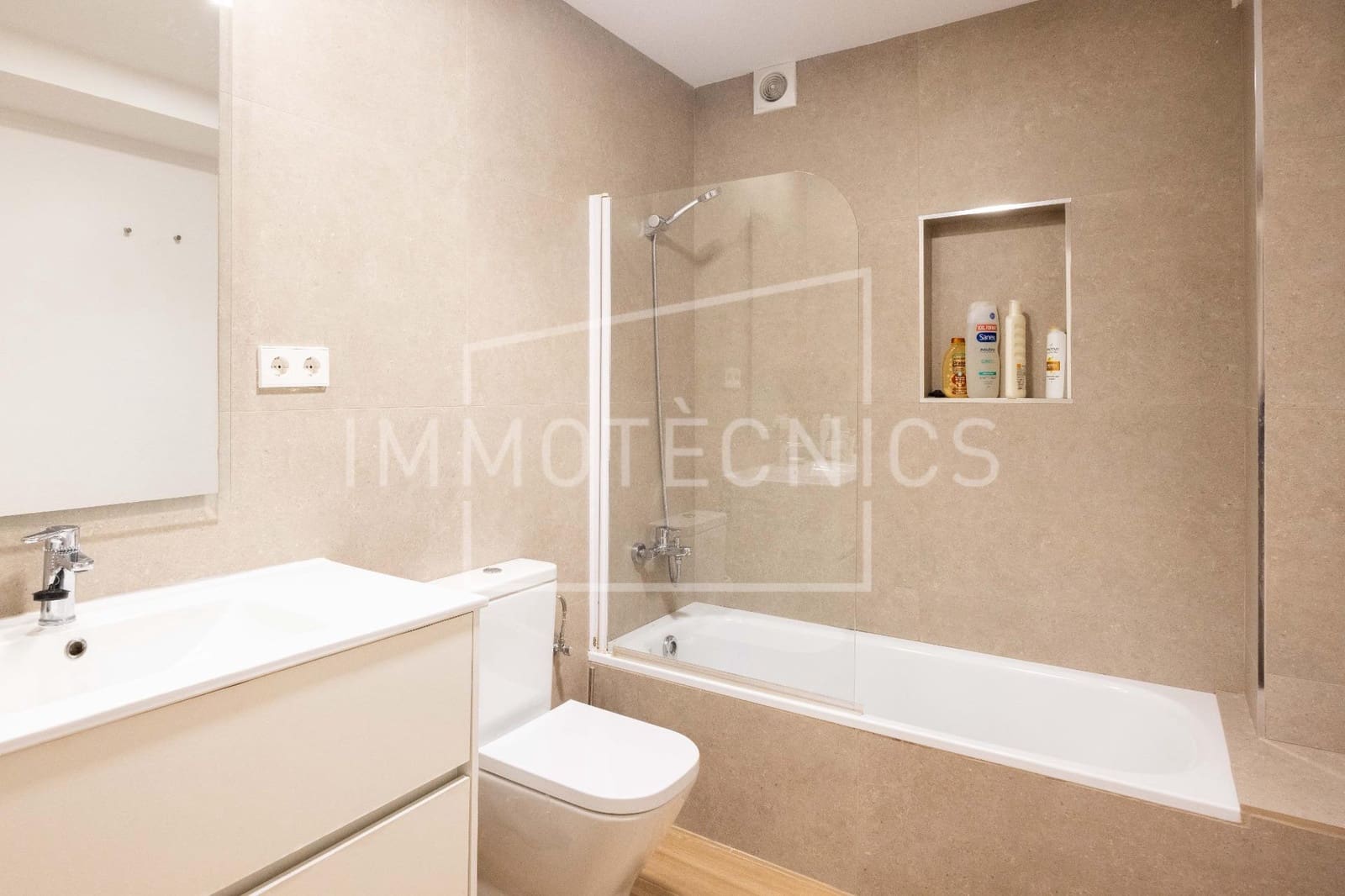 4 bedroom Apartment for sale in Caldes d'Estrac - € 325,000 (Ref: 9922442)