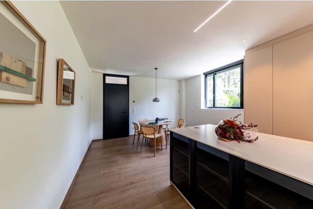 6 bedroom Villa for sale in Boadilla del Monte with pool garage - € 3,400,000 (Ref: 9942651)