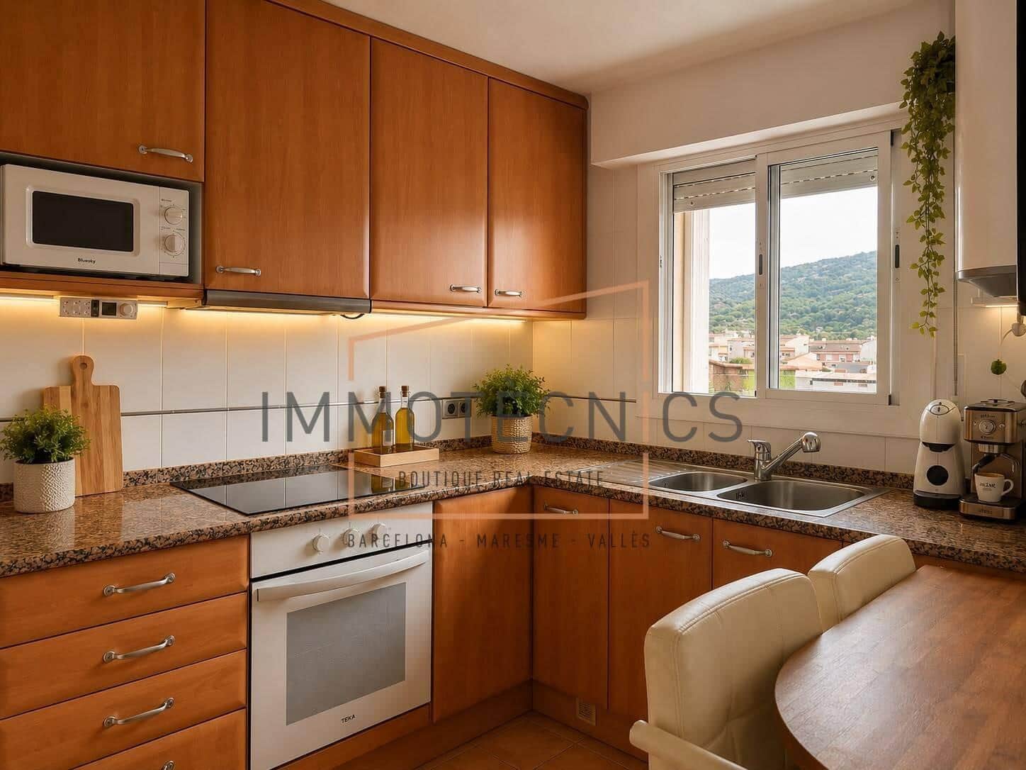 3 soverom Penthouse til salgs i Pineda de Mar med garasje - € 250 000 (Ref: 9954342)