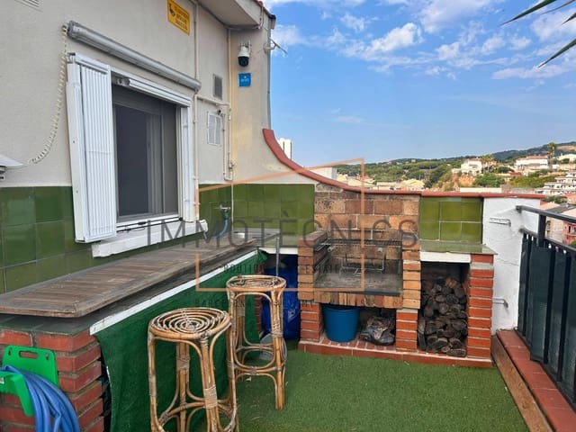 3 soverom Penthouse til salgs i Pineda de Mar med garasje - € 250 000 (Ref: 9954342)
