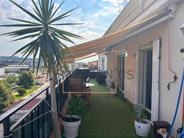 3 soverom Penthouse til salgs i Pineda de Mar med garasje - € 250 000 (Ref: 9954342)