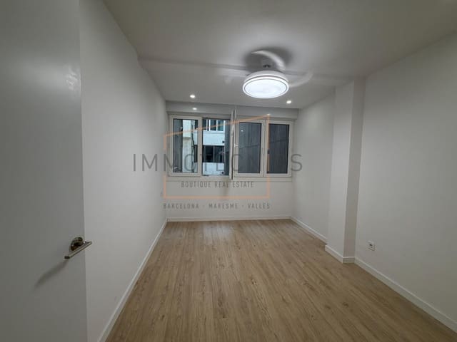 3 bedroom Apartment for sale in Granollers - € 265,000 (Ref: 9958095)