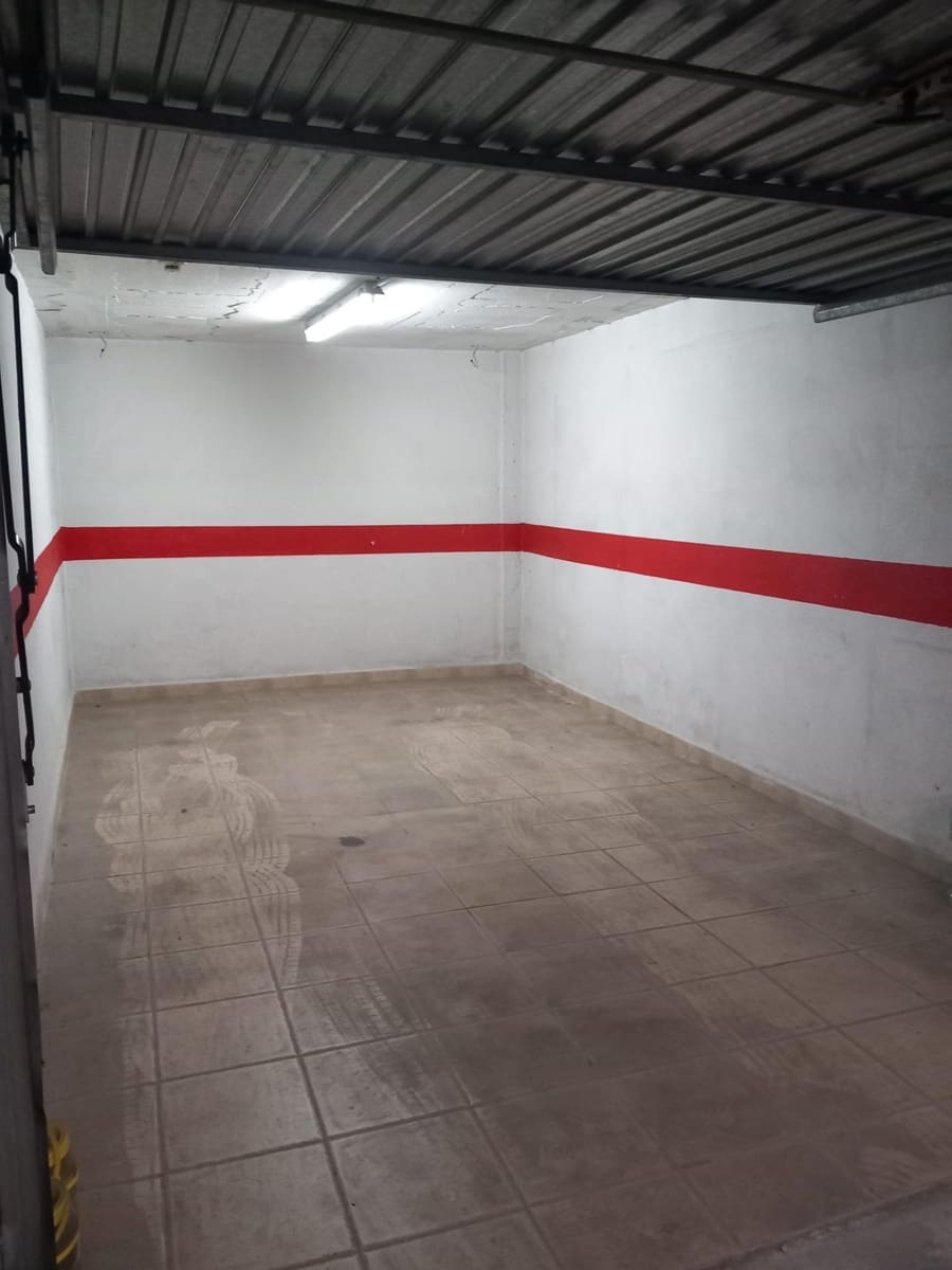Garage for sale in Guardamar del Segura - € 23,000 (Ref: 9437866)