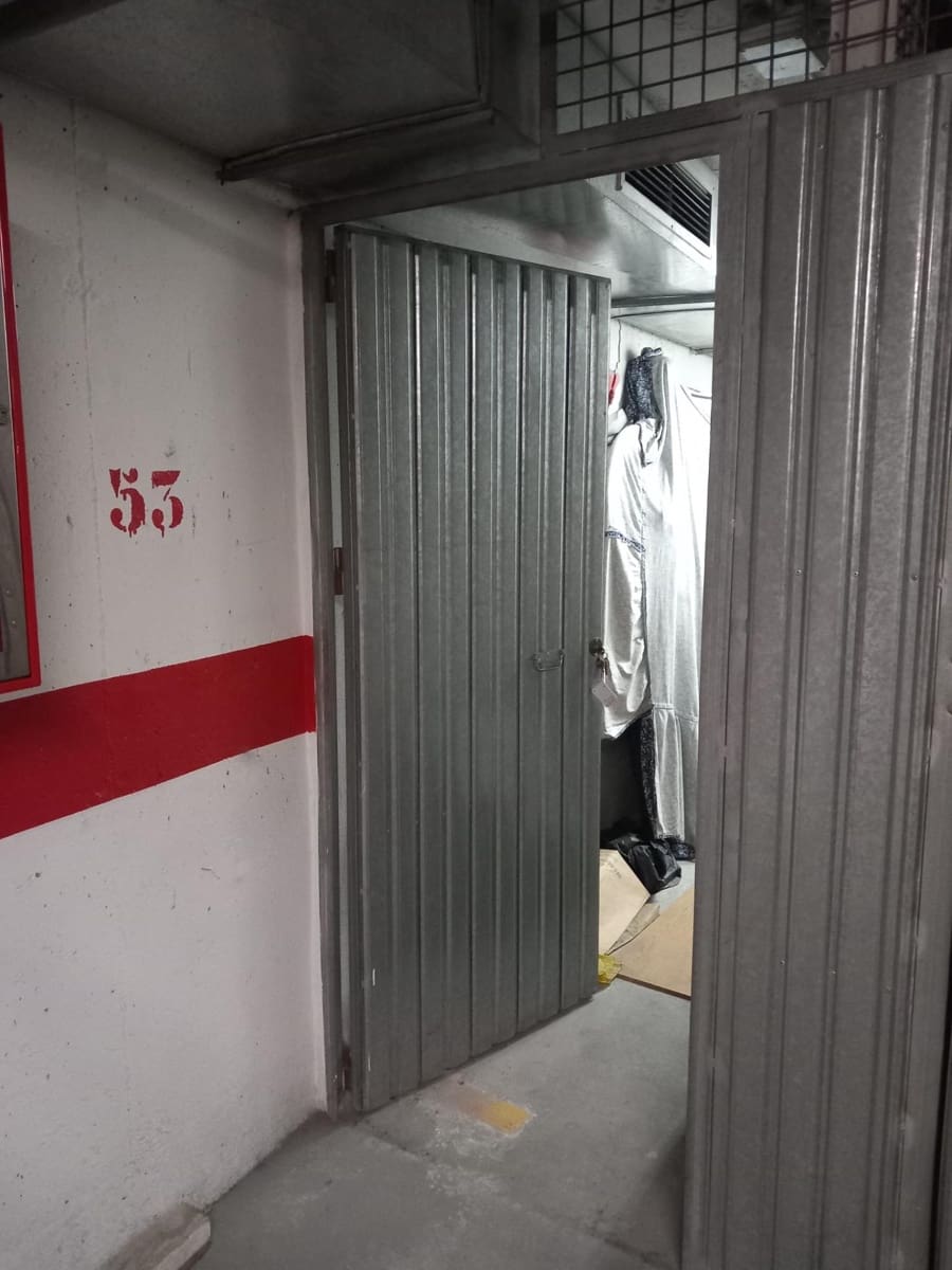 Garage for sale in Guardamar del Segura - € 23,000 (Ref: 9437866)