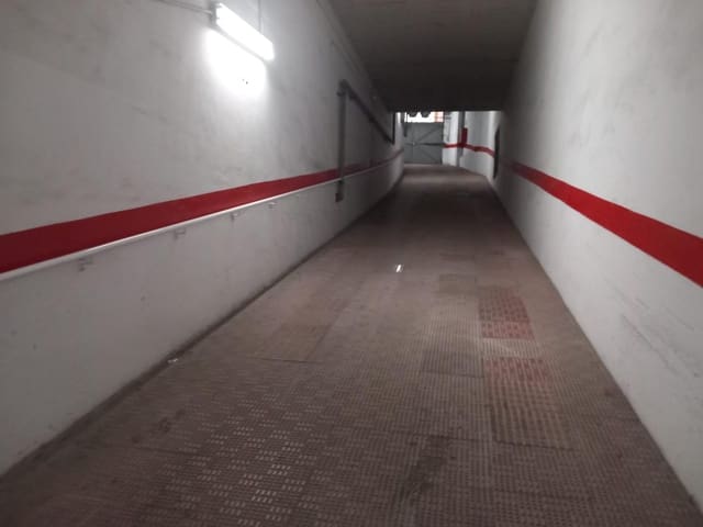 Garage til salg i Guardamar del Segura - € 23.000 (Ref: 9437866)