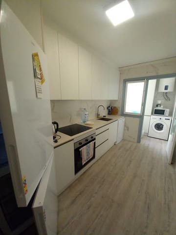 4 slaapkamer Appartement te huur in Guardamar del Segura - € 1.100 (Ref: 9437867)