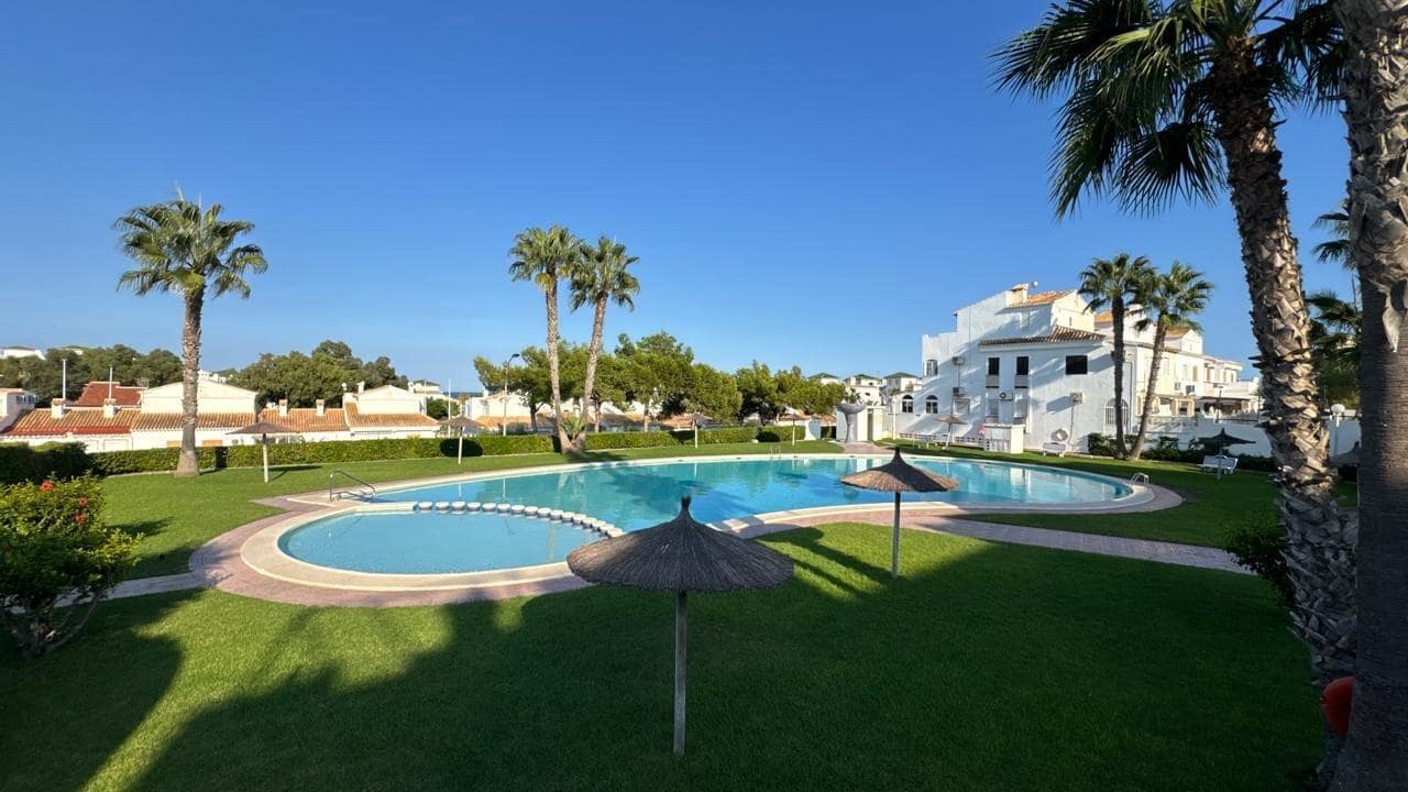 3 soveværelse Bungalow til salg i La Mata - € 249.999 (Ref: 9437873)