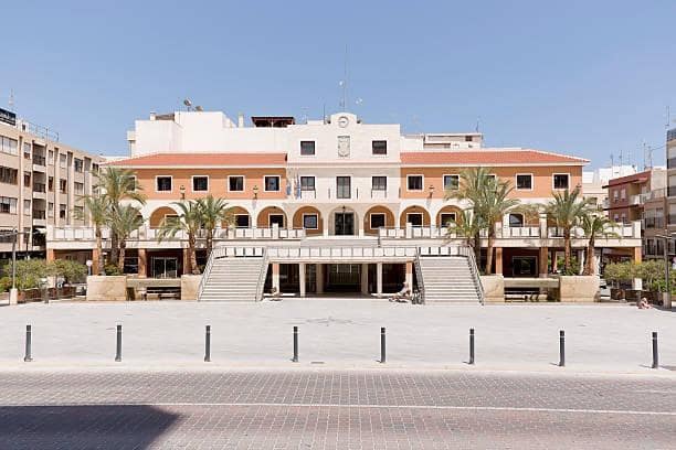 3 soveværelse Lejlighed til salg i Guardamar del Segura - € 230.000 (Ref: 9437880)