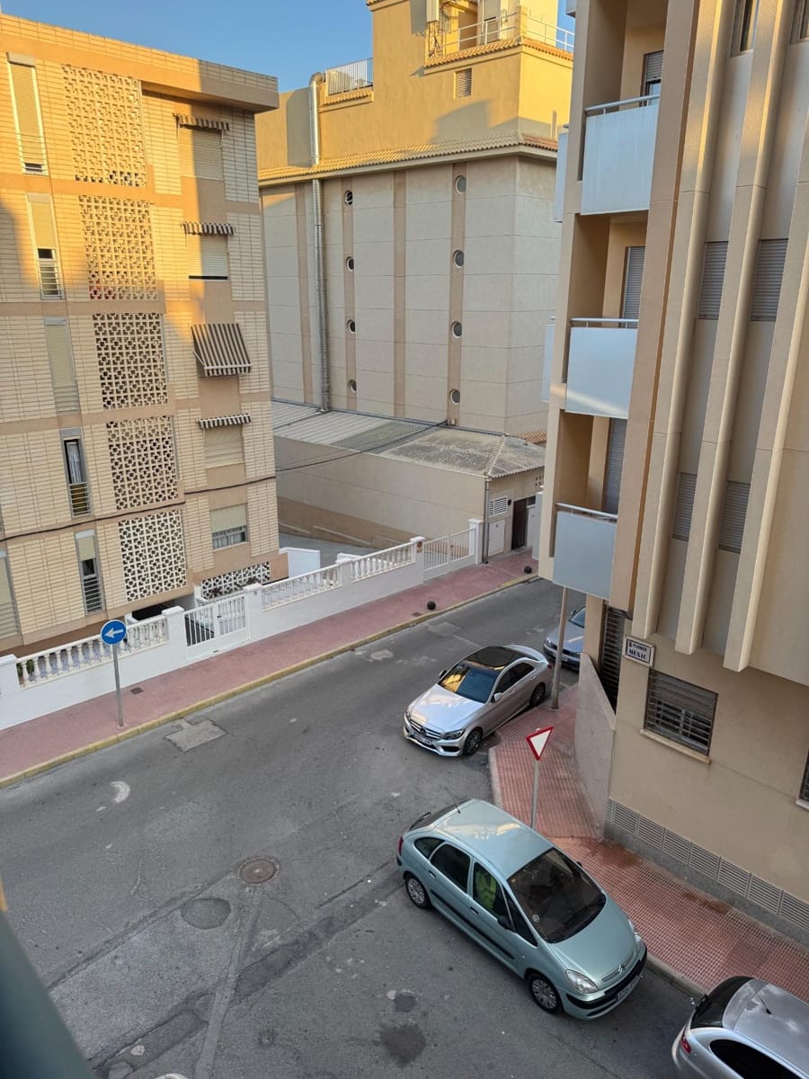 3 bedroom Apartment for sale in Guardamar del Segura - € 272,000 (Ref: 9437886)