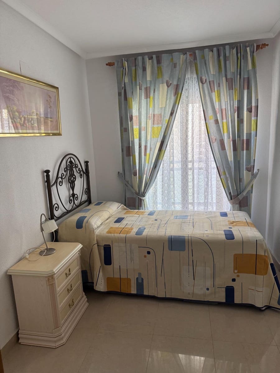 3 bedroom Apartment for sale in Guardamar del Segura - € 272,000 (Ref: 9437886)