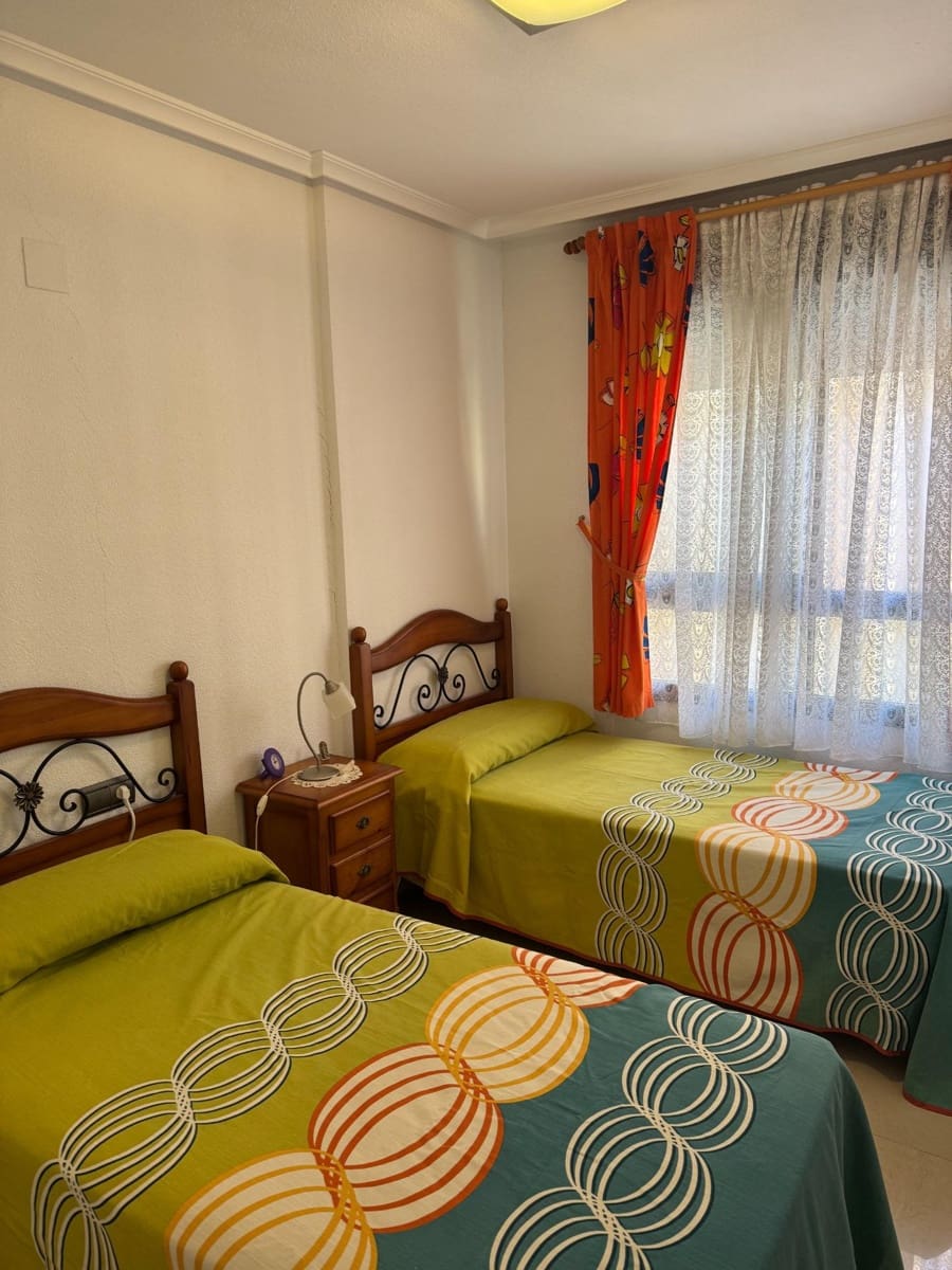 3 bedroom Apartment for sale in Guardamar del Segura - € 272,000 (Ref: 9437886)