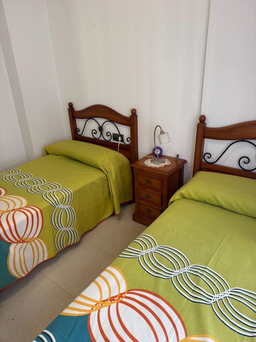 3 bedroom Apartment for sale in Guardamar del Segura - € 272,000 (Ref: 9437886)