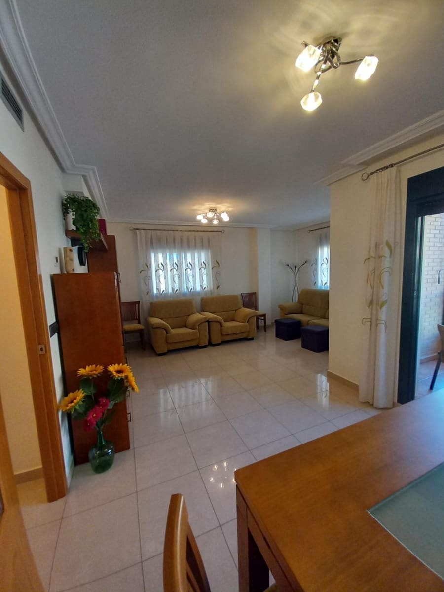 4 bedroom Flat for sale in Guardamar del Segura - € 279,000 (Ref: 9437892)