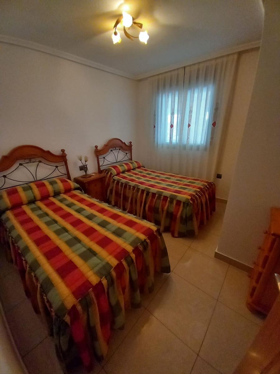 4 bedroom Flat for sale in Guardamar del Segura - € 279,000 (Ref: 9437892)