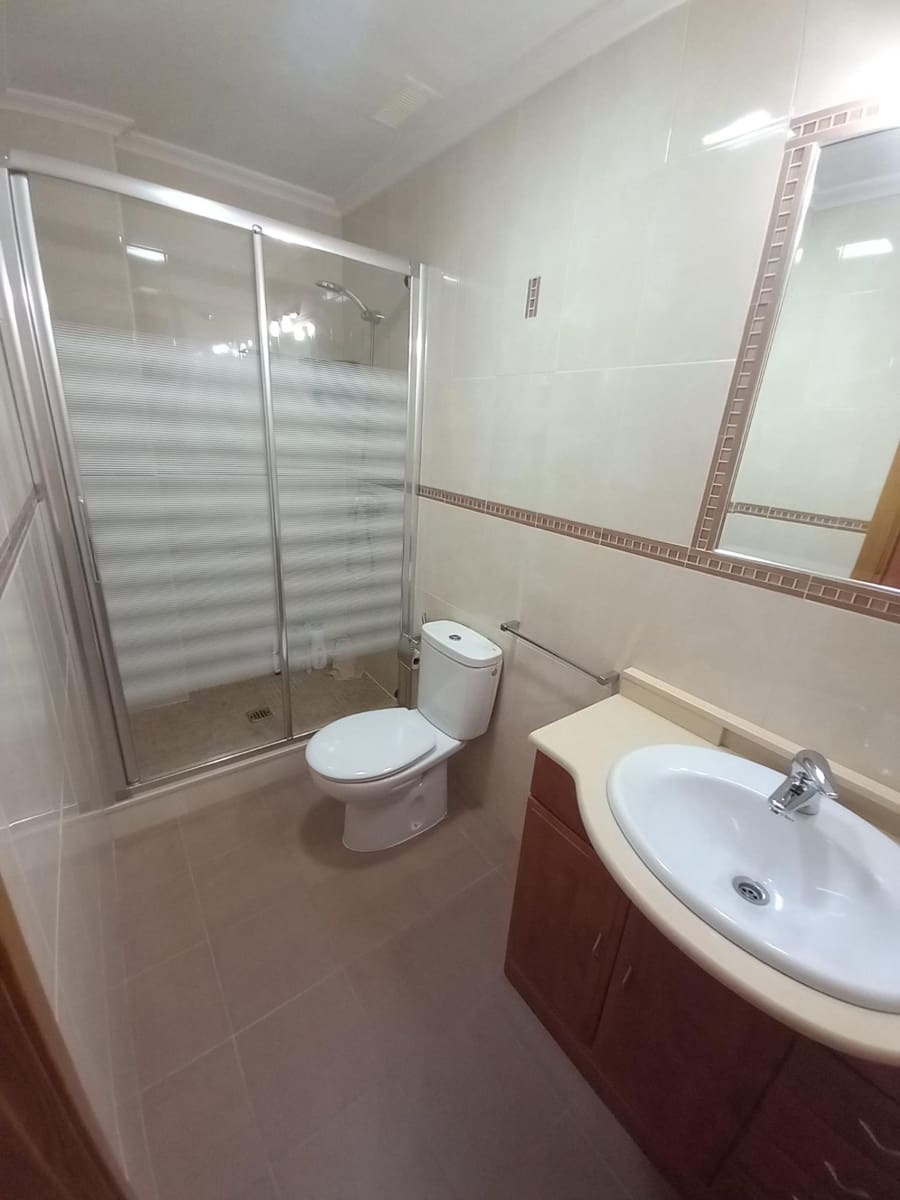 4 bedroom Flat for sale in Guardamar del Segura - € 279,000 (Ref: 9437892)