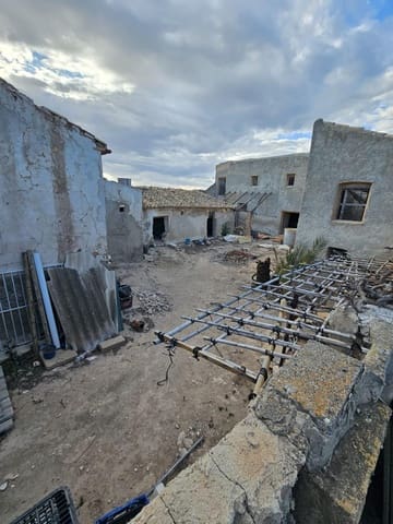 Finca/Country House for sale in Guardamar del Segura - € 175,000 (Ref: 9437894)