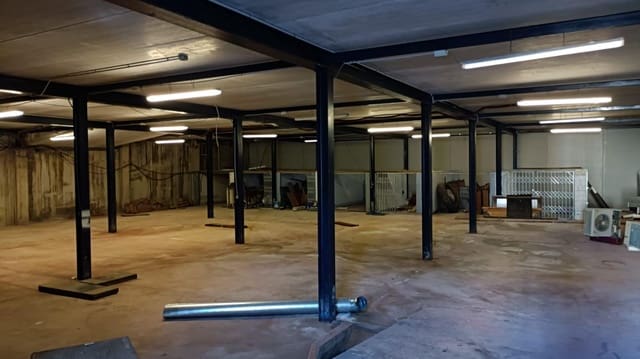 Biznes na sprzedaż w Guardamar del Segura - 670 000 € (Ref: 9437908)