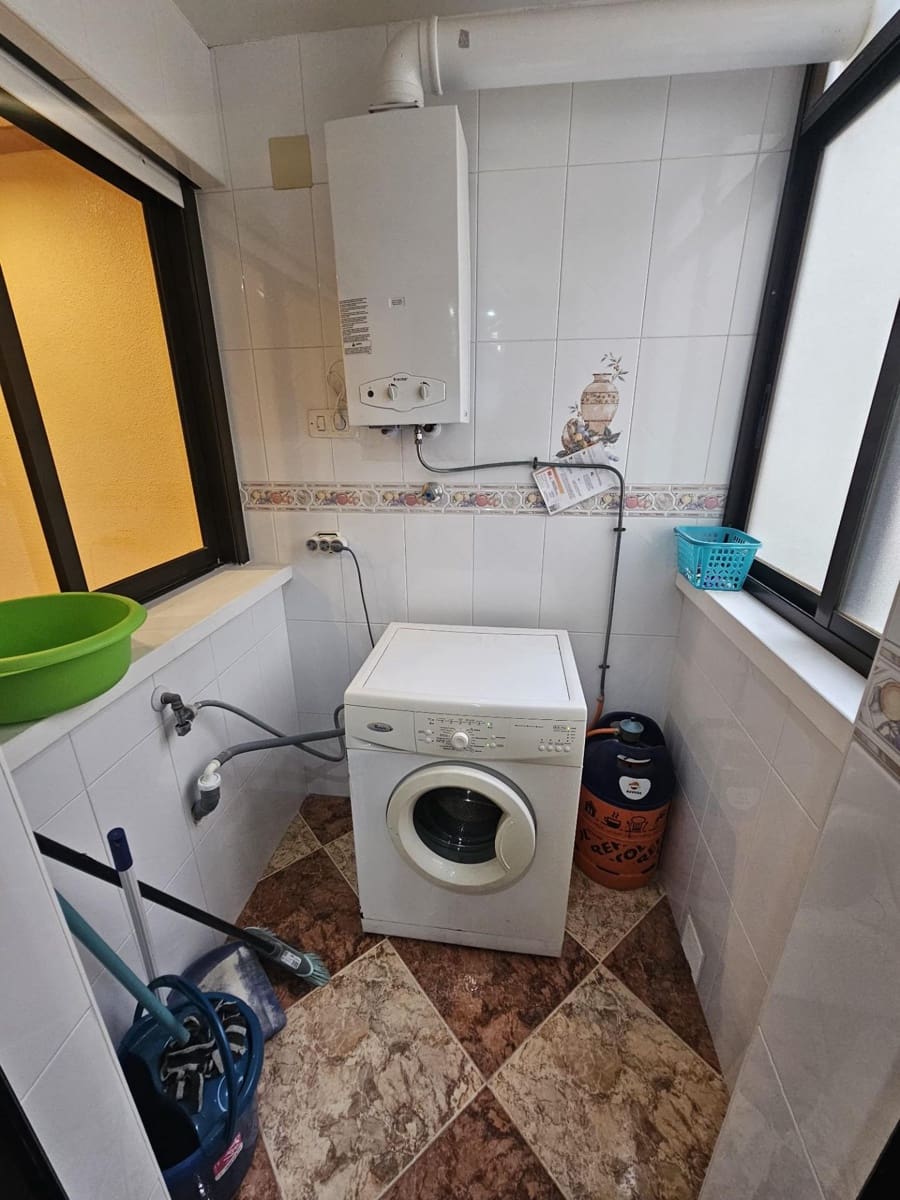 4 quarto Apartamento para venda em Guardamar del Segura com piscina garagem - 247 000 € (Ref: 9440624)