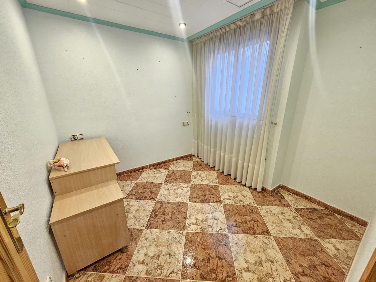 4 quarto Apartamento para venda em Guardamar del Segura com piscina garagem - 247 000 € (Ref: 9440624)