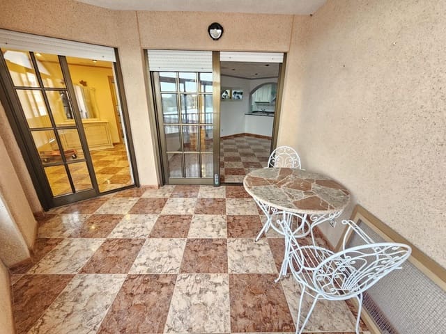4 quarto Apartamento para venda em Guardamar del Segura com piscina garagem - 247 000 € (Ref: 9440624)