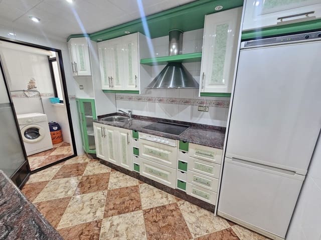 4 quarto Apartamento para venda em Guardamar del Segura com piscina garagem - 247 000 € (Ref: 9440624)