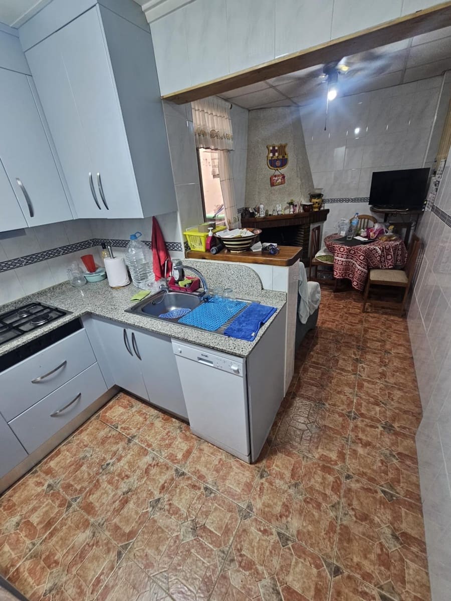 4 bedroom Flat for sale in Dolores - € 92,000 (Ref: 9446452)