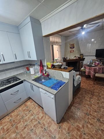 4 bedroom Flat for sale in Dolores - € 92,000 (Ref: 9446452)