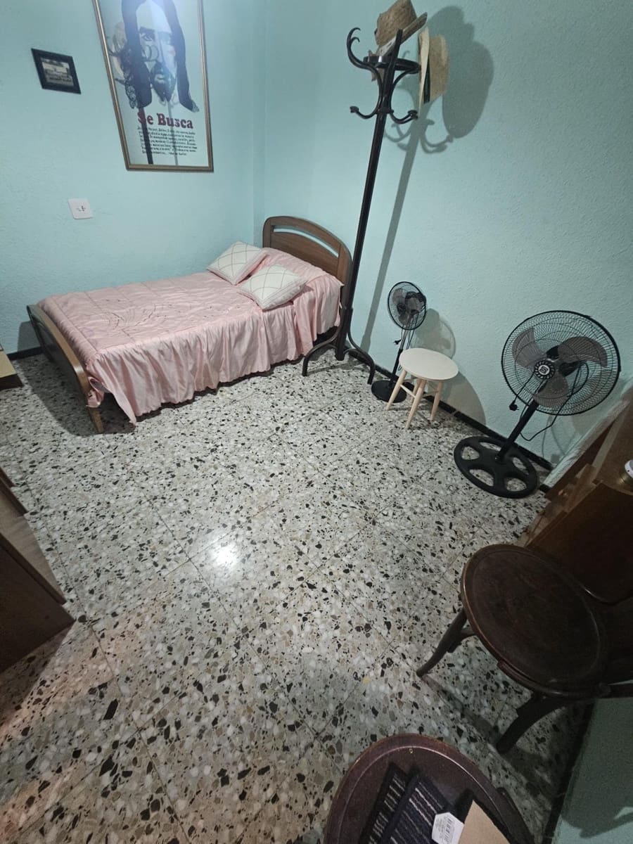 4 bedroom Flat for sale in Dolores - € 92,000 (Ref: 9446452)