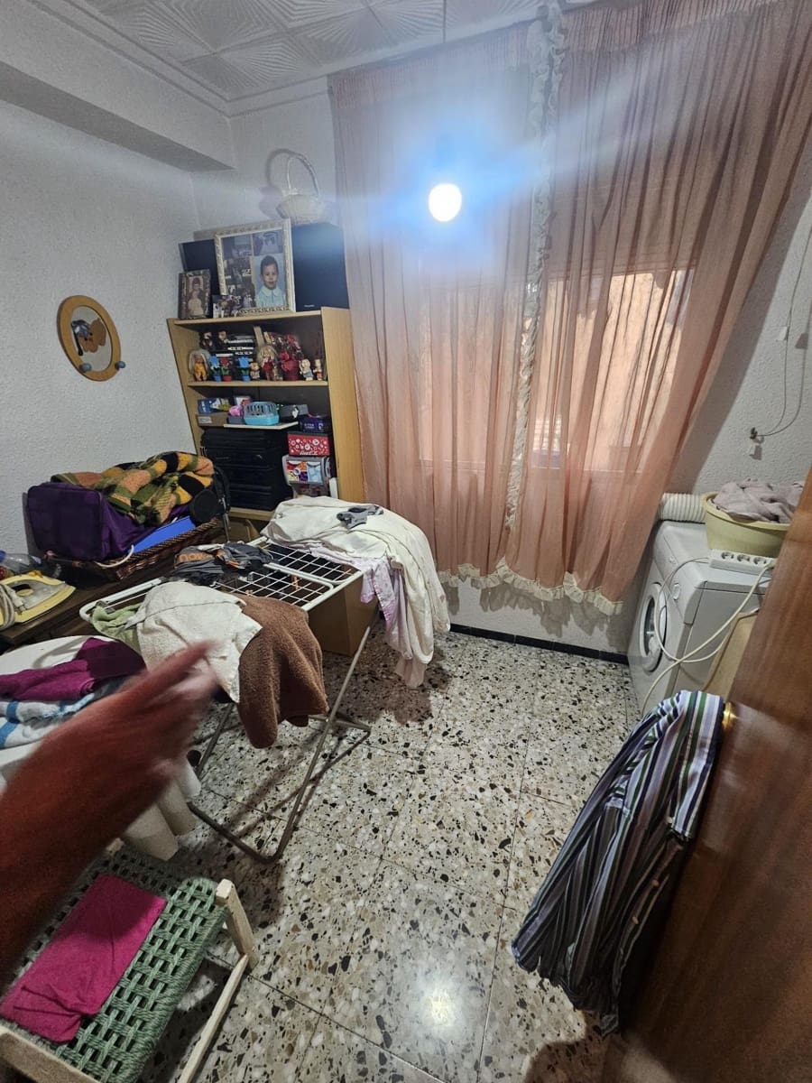 4 bedroom Flat for sale in Dolores - € 92,000 (Ref: 9446452)