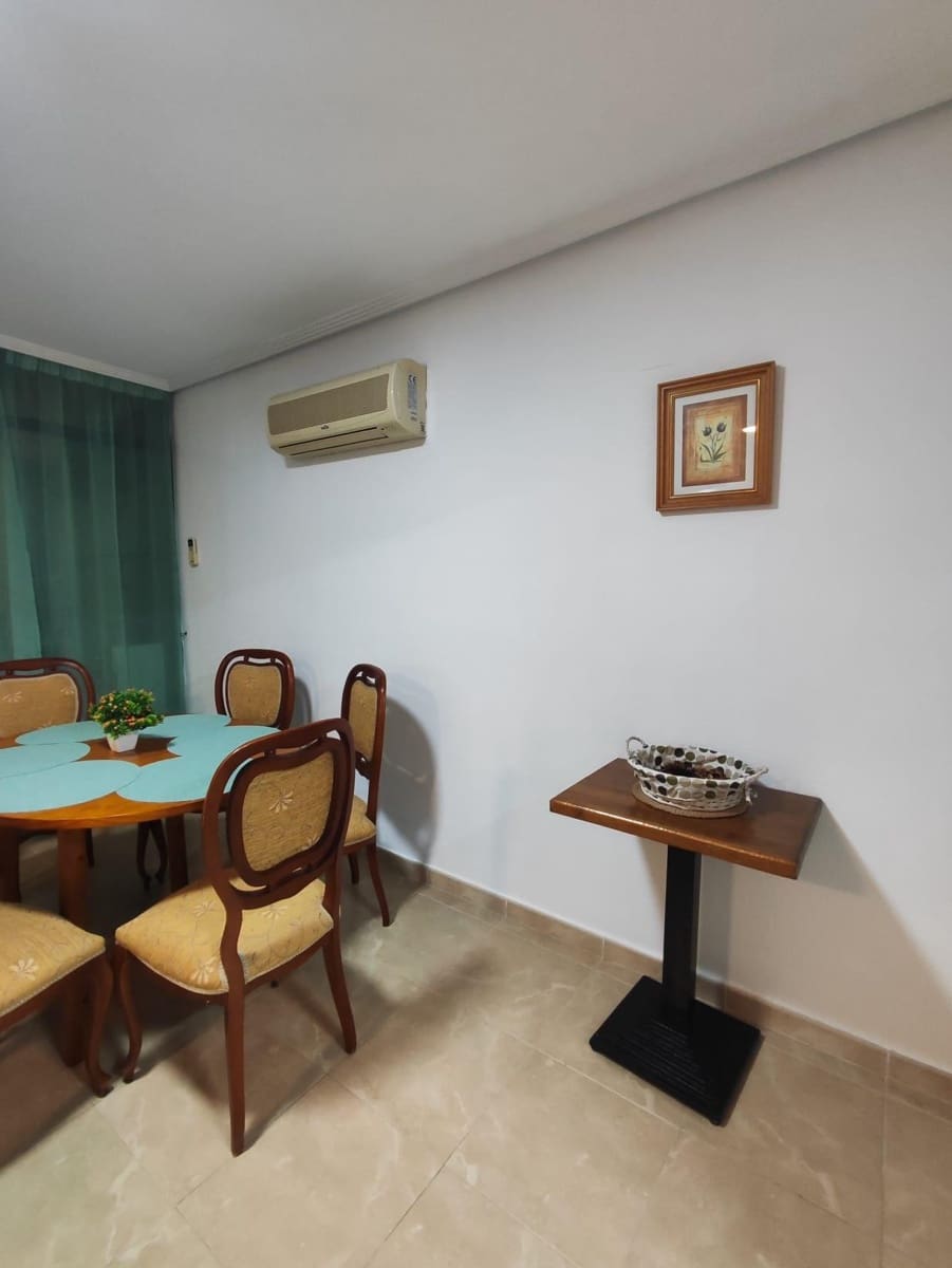 2 bedroom Flat for rent in Guardamar del Segura - € 850 (Ref: 9495370)