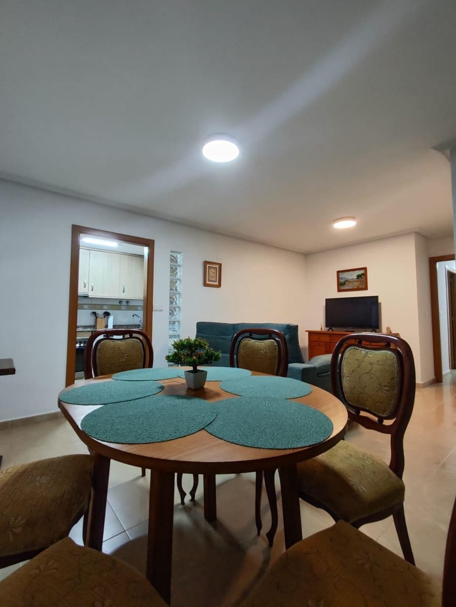 2 bedroom Flat for rent in Guardamar del Segura - € 850 (Ref: 9495370)