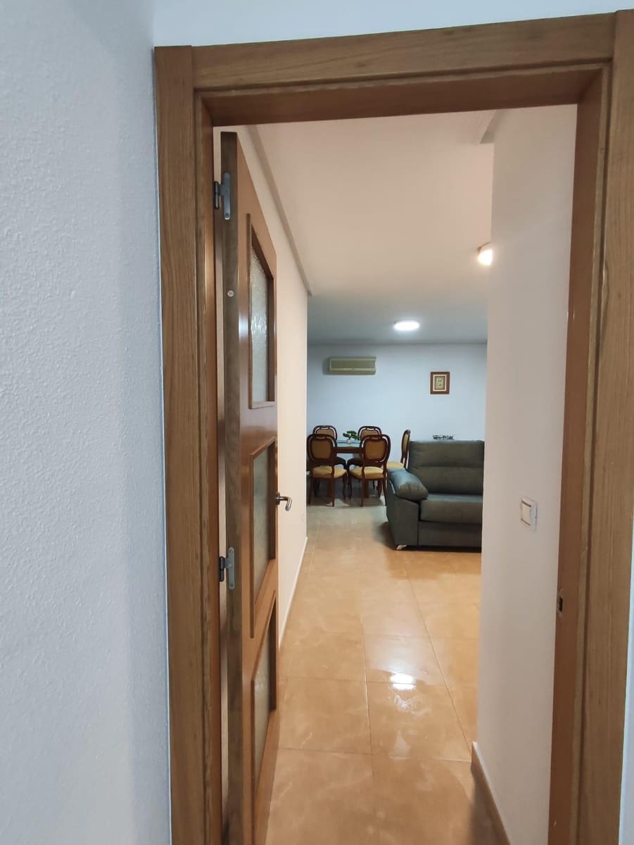 2 bedroom Flat for rent in Guardamar del Segura - € 850 (Ref: 9495370)