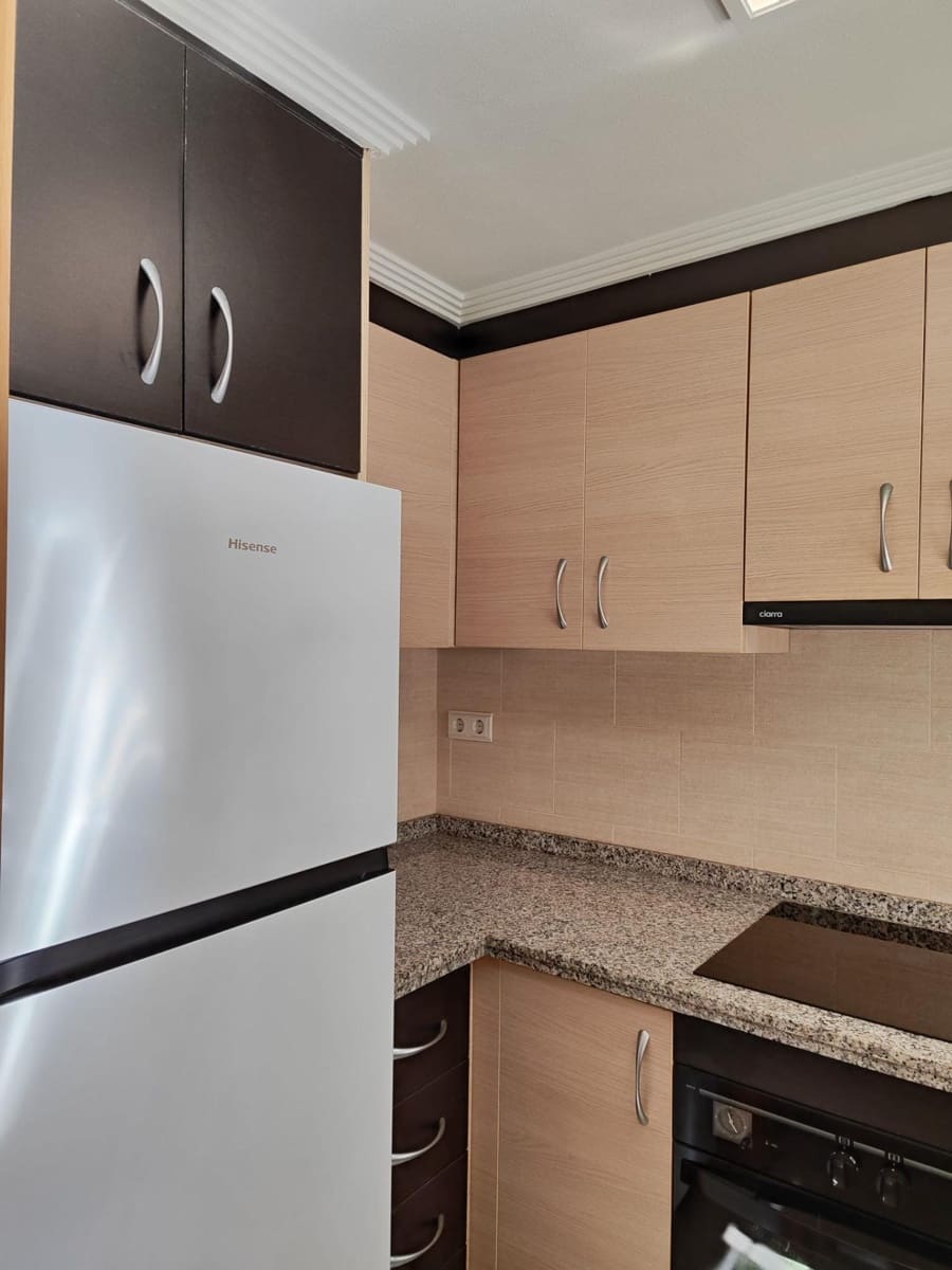 3 bedroom Apartment for rent in Guardamar del Segura with pool - € 1,100 (Ref: 9495371)