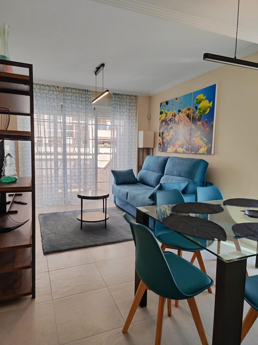 3 bedroom Apartment for rent in Guardamar del Segura with pool - € 1,100 (Ref: 9495371)